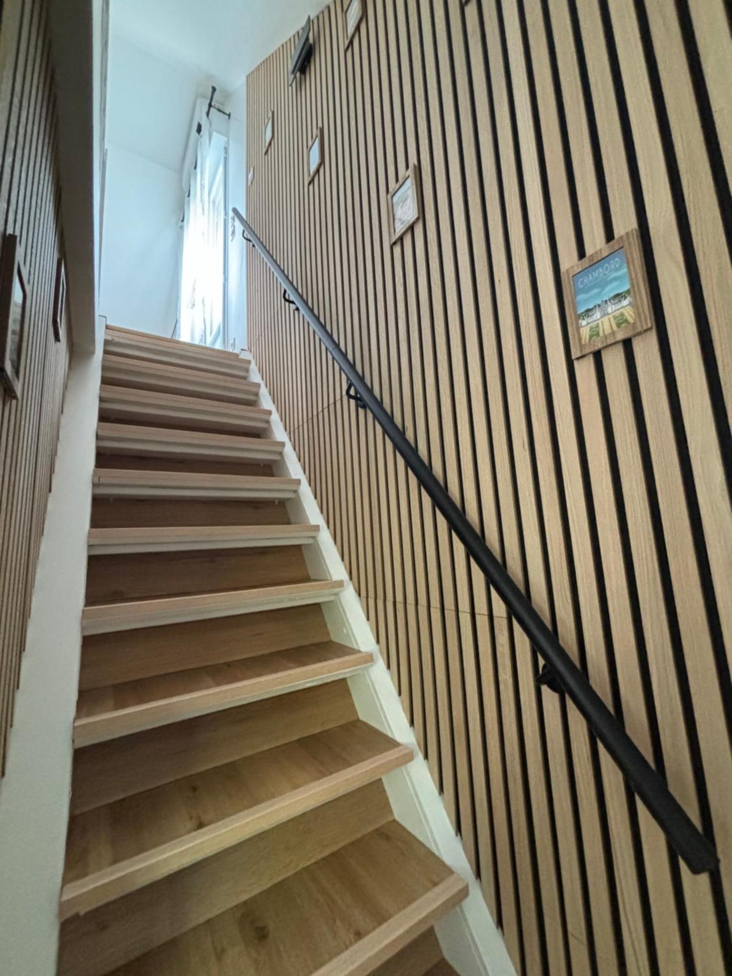 Le 911 Hotel Nazelles-Negron Ngoại thất bức ảnh